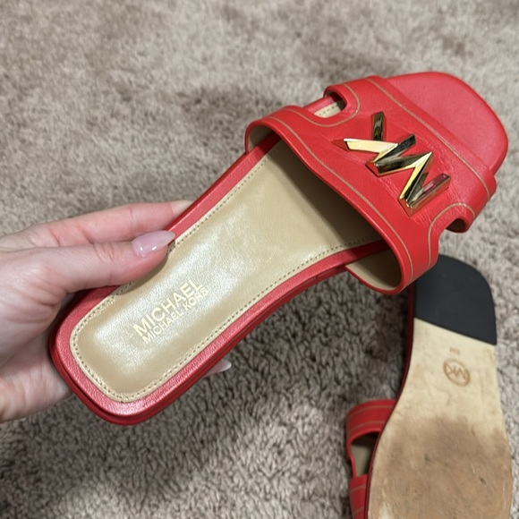 Michael Kors slides Size 6 in adorable red color π - Picture 5 of 12